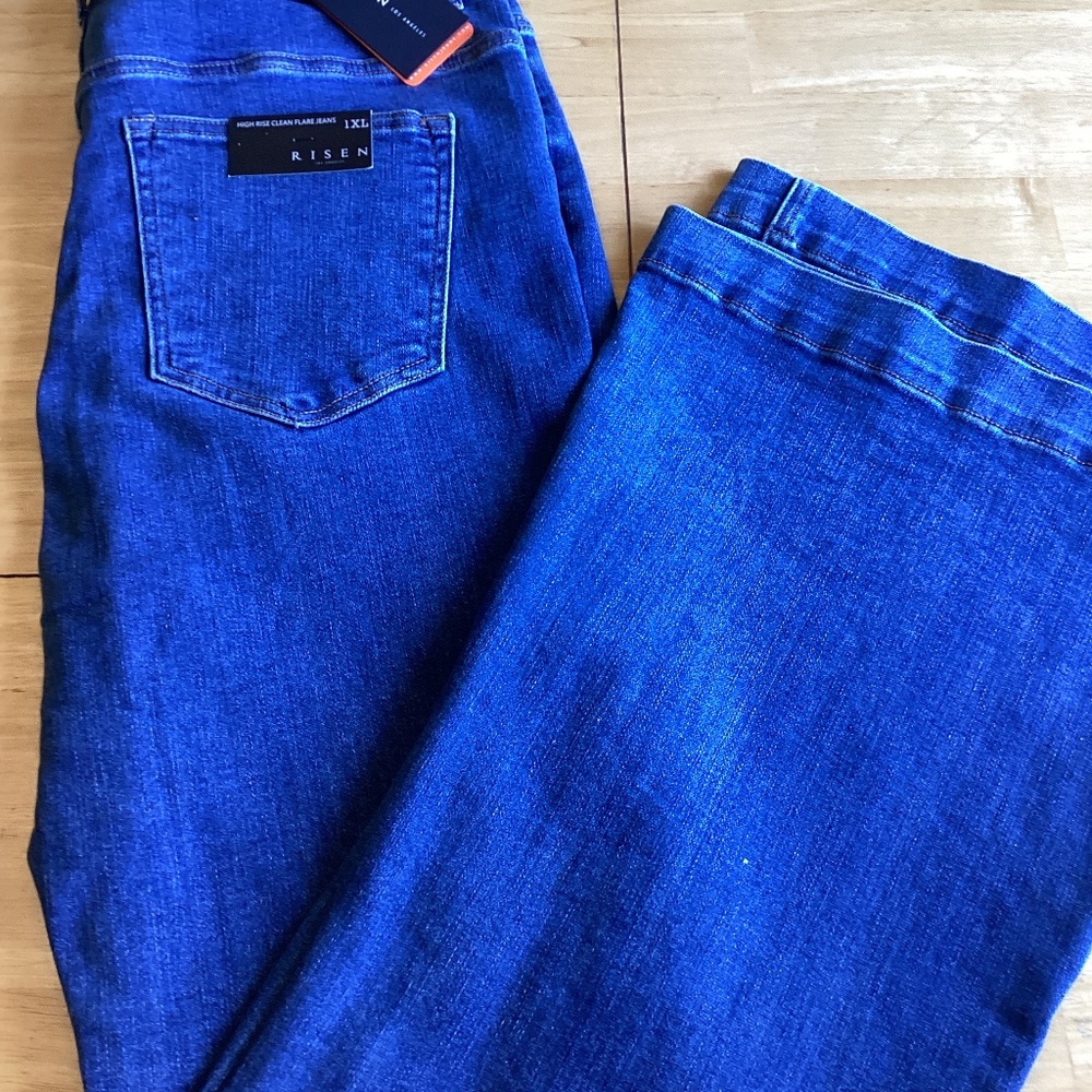 1 pair of risen Los Angeles jeans